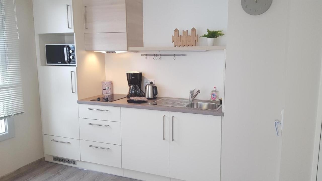 Residence Seniors Domitys Les Hautes Feuilles Reims Exterior photo